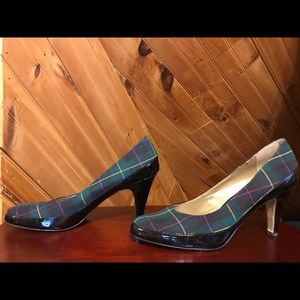 Liz Claiborne Plaid Pumps Size 7